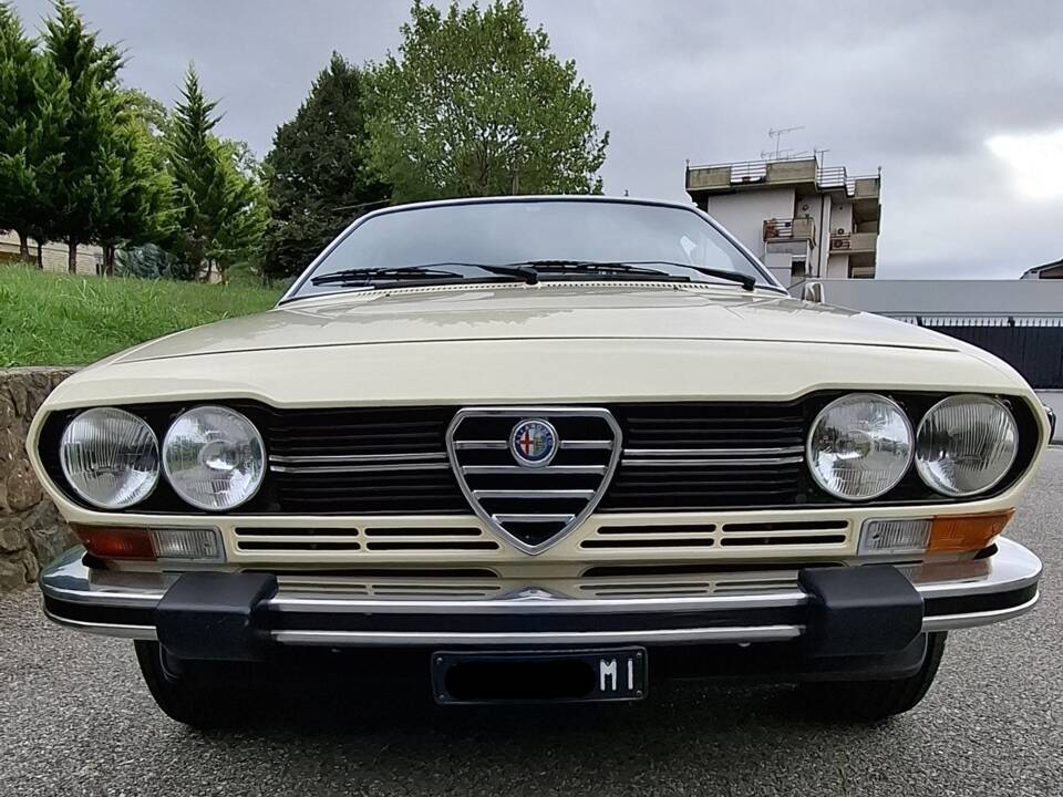 Image 4/13 of Alfa Romeo GTV 2.0 (1981)