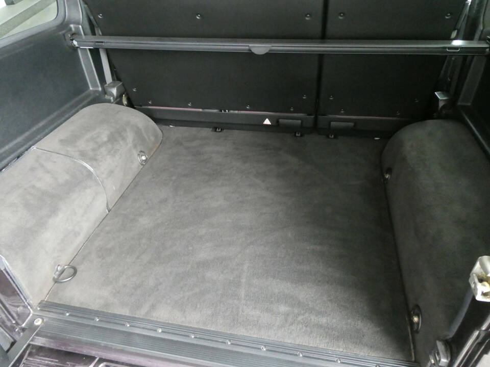 Image 16/29 de Mercedes-Benz G 500 (LWB) (1999)