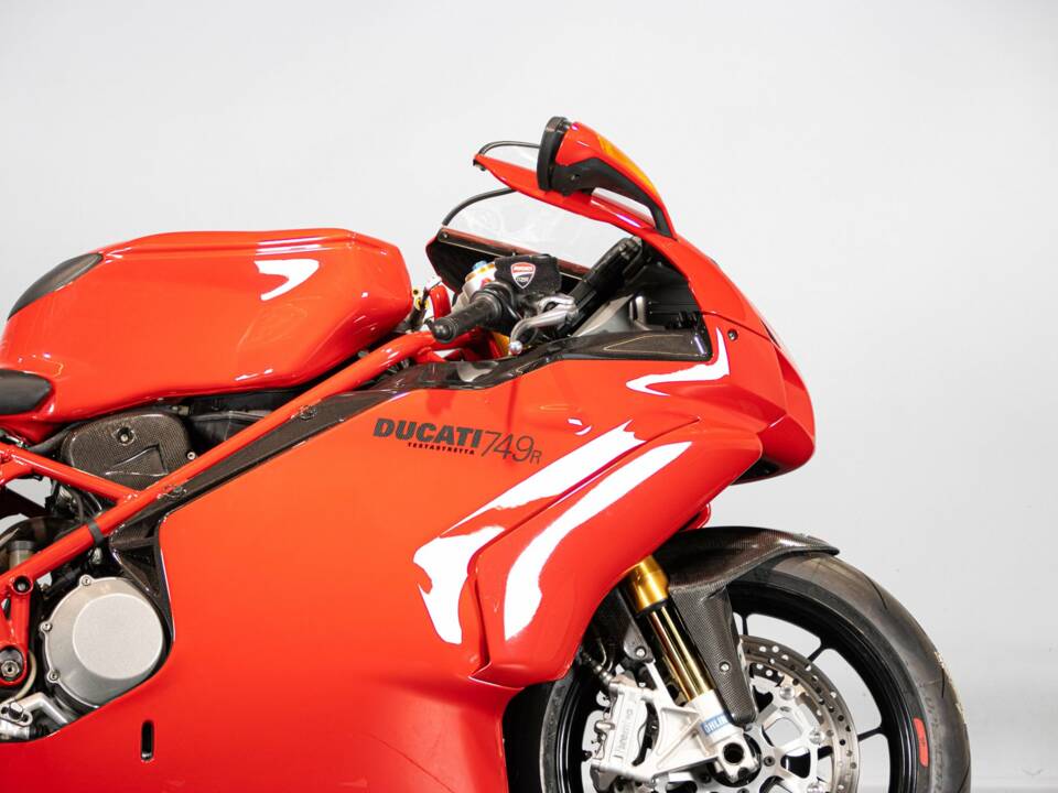 Image 36/50 of Ducati DUMMY (2004)