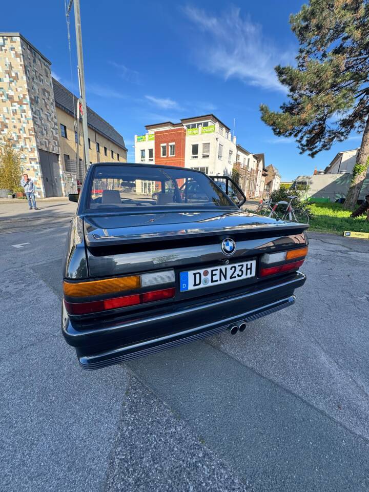 Image 4/12 of BMW M 535i (1987)