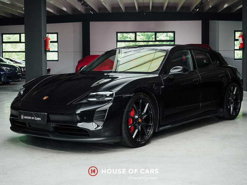 Image 2/23 de Porsche Taycan GTS Sport Turismo (2022)