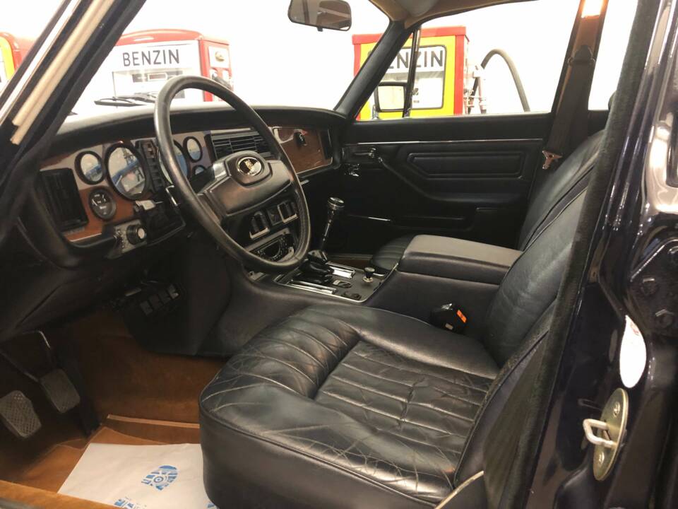 Image 6/12 of Jaguar XJ 6 L 4.2 (1976)