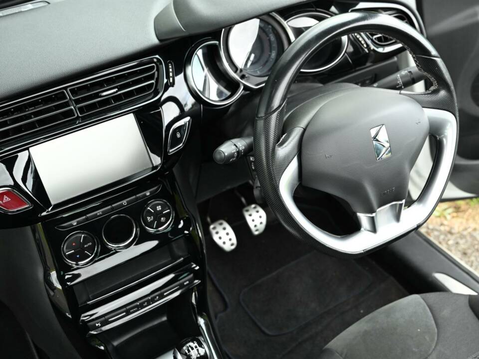 Image 22/50 de Citroën DS3 1.6 THP (2017)