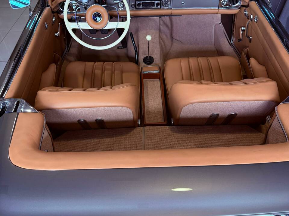 Image 15/36 of Mercedes-Benz 230 SL (1966)