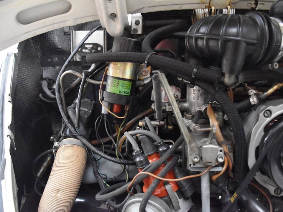 Bild 45/49 von Volkswagen Super Beetle (1979)