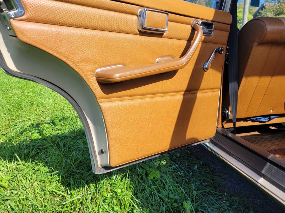 Afbeelding 6/9 van Mercedes-Benz 250 (1970)