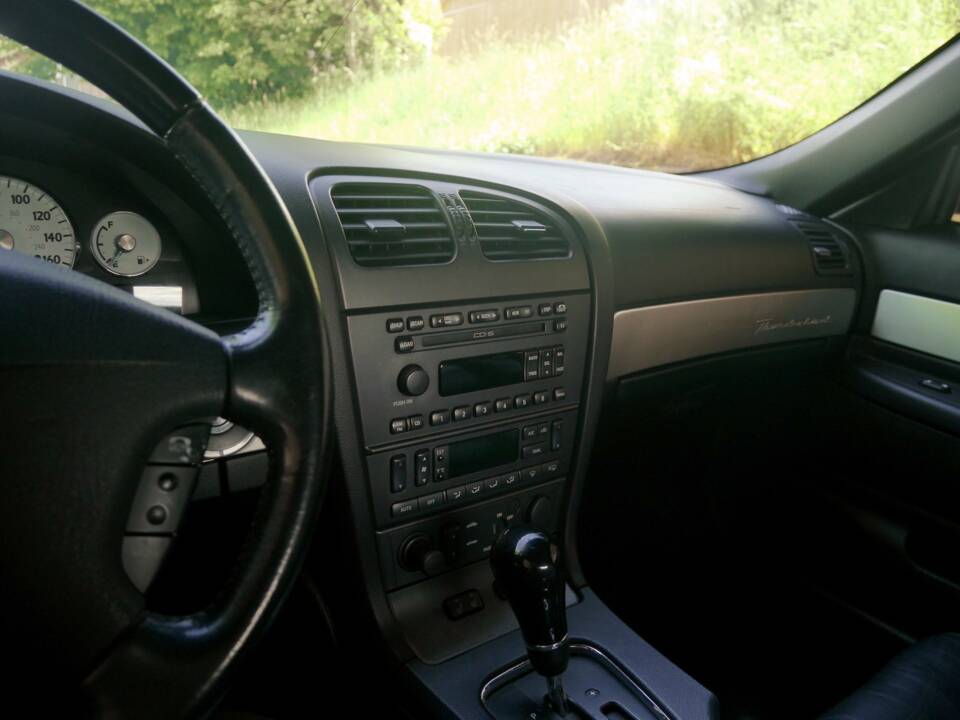 Immagine 30/32 di Ford Thunderbird (2003)