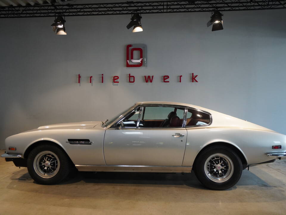 Bild 3/22 von Aston Martin DBS V8 (1971)