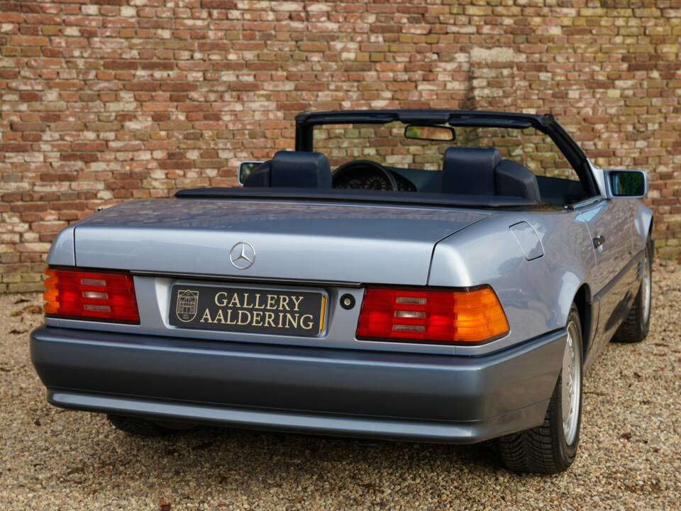 Image 45/50 de Mercedes-Benz 300 SL (1991)