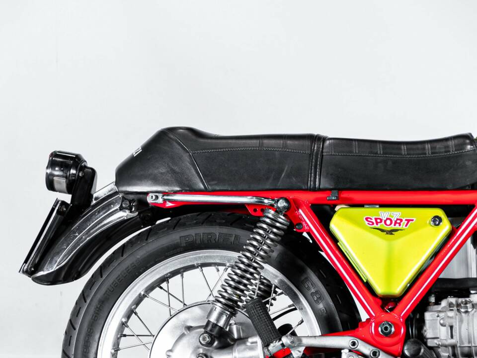 Afbeelding 30/50 van Moto Guzzi DUMMY (1972)
