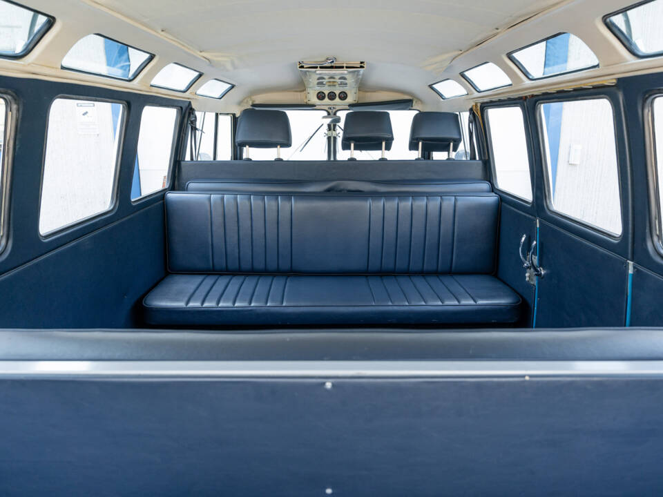 Image 80/89 de Volkswagen T1 Samba (1966)