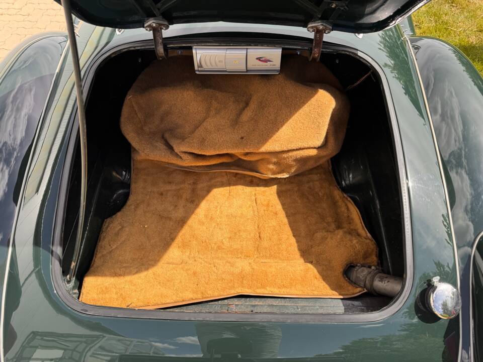 Image 37/79 of MG MGA 1600 (1961)