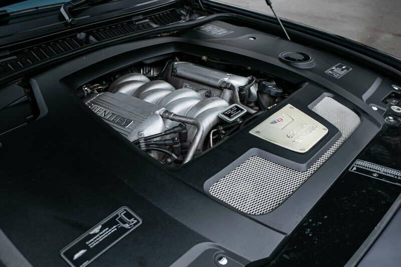 Image 18/50 of Bentley Arnage R (2006)