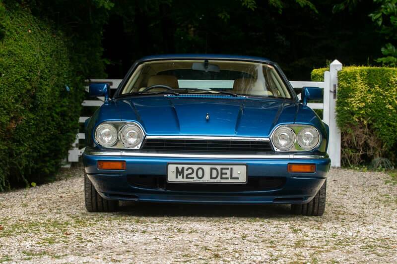 Image 7/50 of Jaguar XJS 4.0 Celebration (1994)