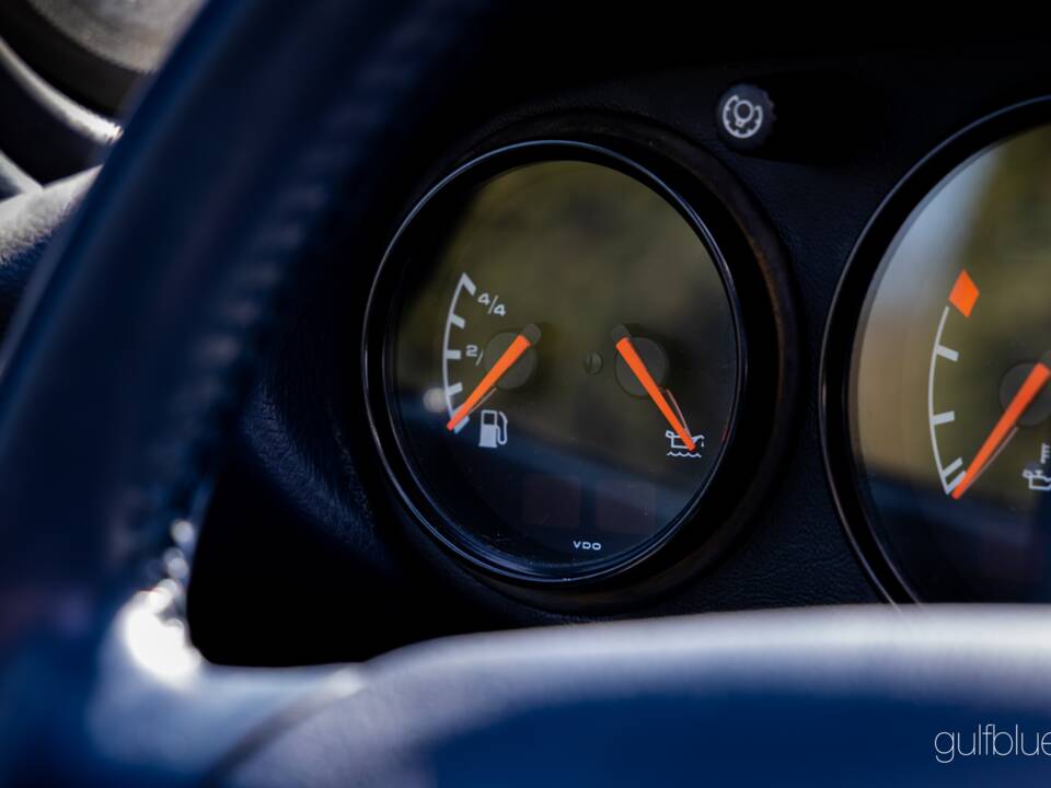 Immagine 25/73 di Porsche 911 Carrera (1995)