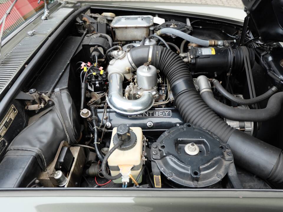 Image 25/48 of Bentley T 1 (1967)