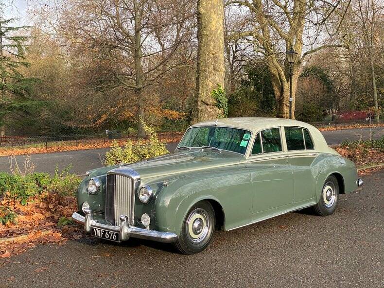 Image 20/50 of Bentley S 2 (1959)