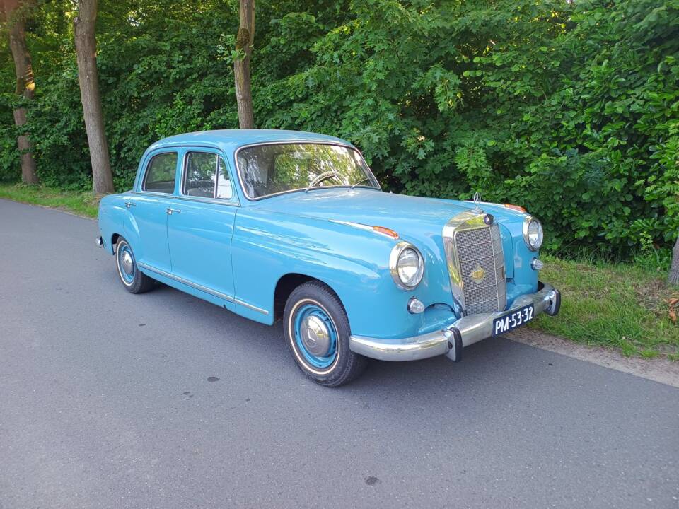Bild 1/8 von Mercedes-Benz 219 (1959)