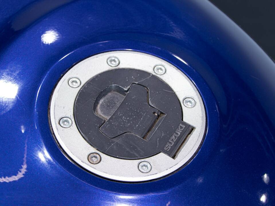 Bild 36/50 von Suzuki DUMMY (1999)