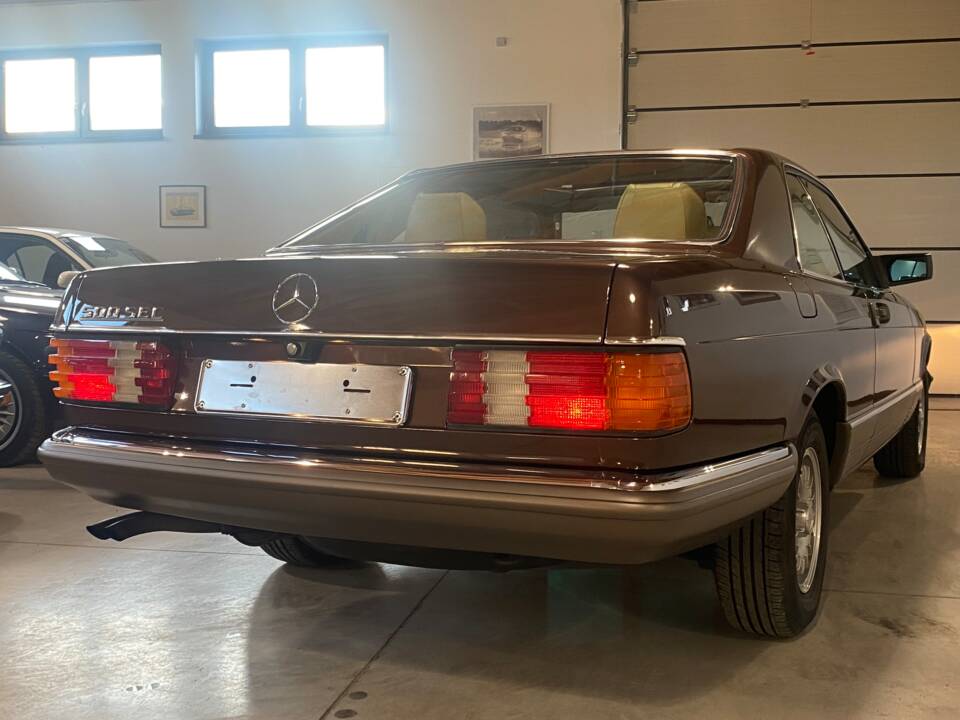 Image 11/63 of Mercedes-Benz 500 SEC (1984)