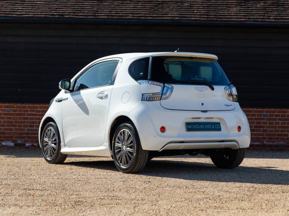 Bild 38/95 von Aston Martin Cygnet (2012)