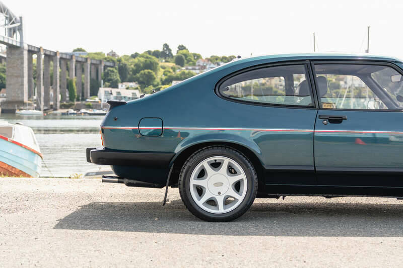 Image 26/46 de Ford Capri III 280 Brooklands (1987)