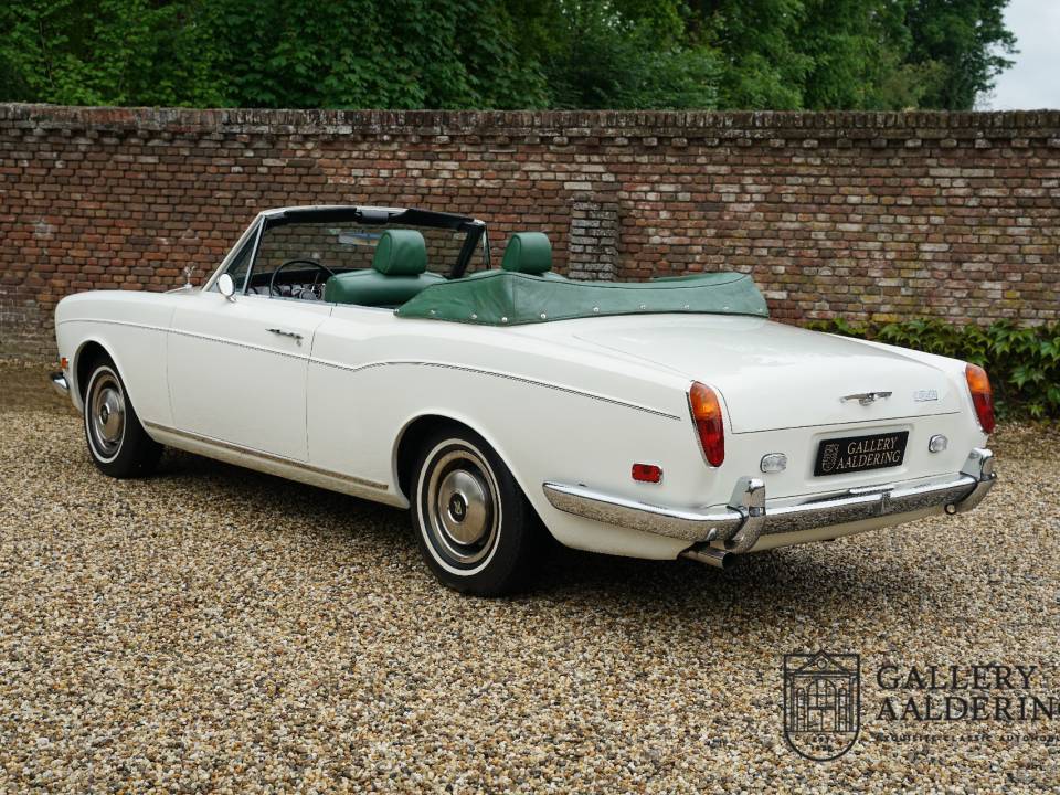 Image 32/50 of Rolls-Royce Corniche I (1972)