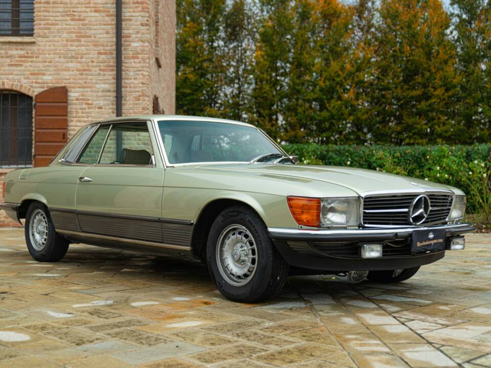 Image 2/50 de Mercedes-Benz 500 SLC (1984)
