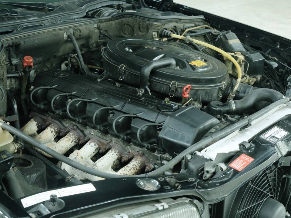 Bild 18/50 von Mercedes-Benz 300 SEL (1991)