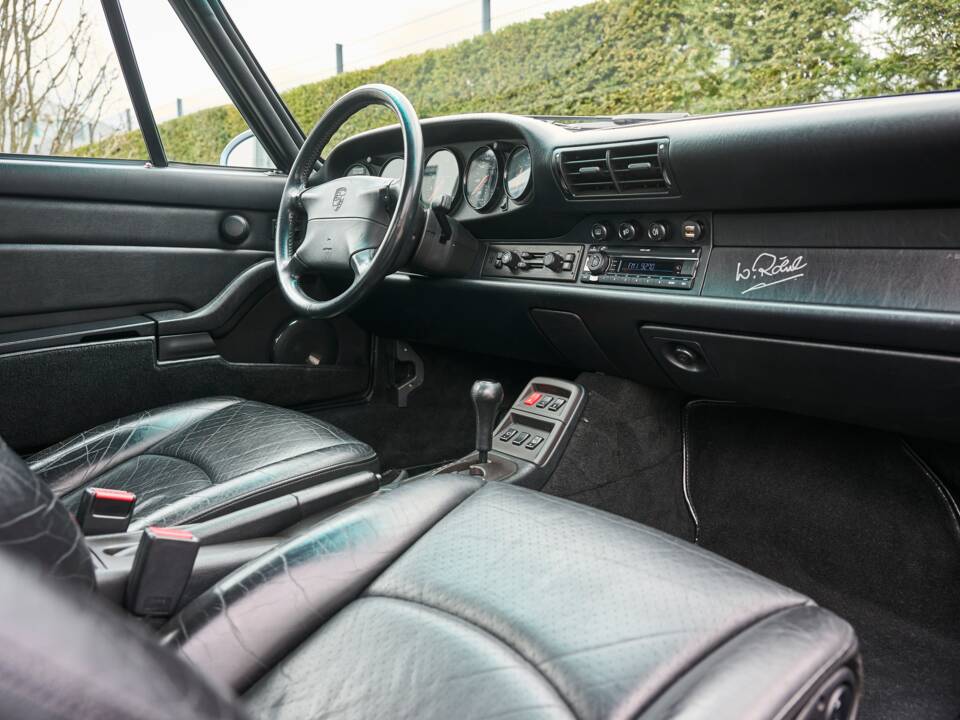 Bild 29/32 von Porsche 911 Carrera (1995)