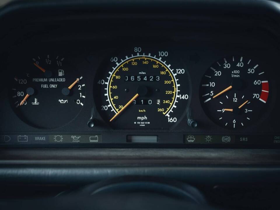 Image 8/15 of Mercedes-Benz E 420 (1995)