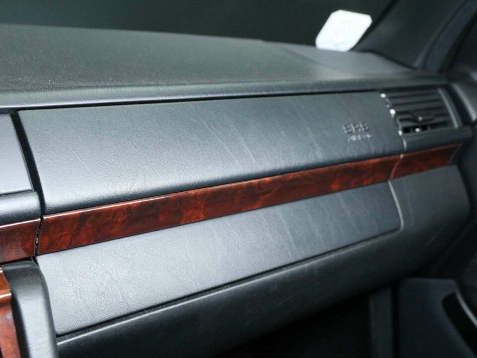 Bild 21/50 von Mercedes-Benz 300 E-24 (1992)
