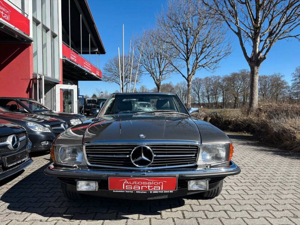 Bild 3/21 von Mercedes-Benz 380 SL (1984)