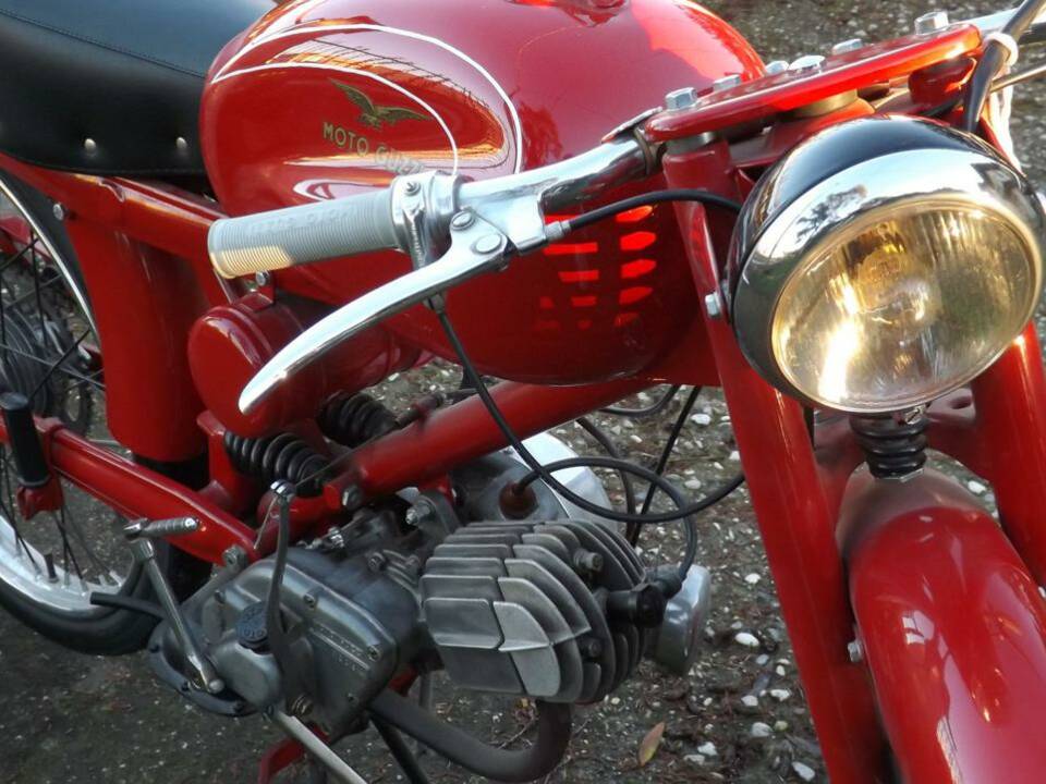 Imagen 7/20 de Moto Guzzi DUMMY (1952)