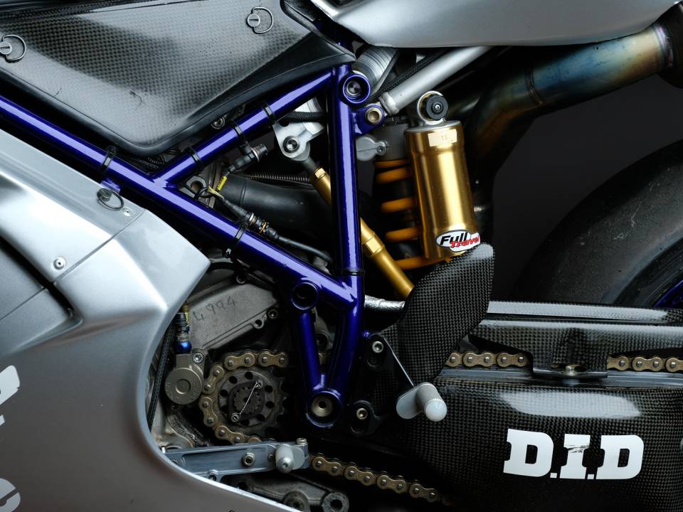 Immagine 15/15 di Ducati DUMMY (2001)