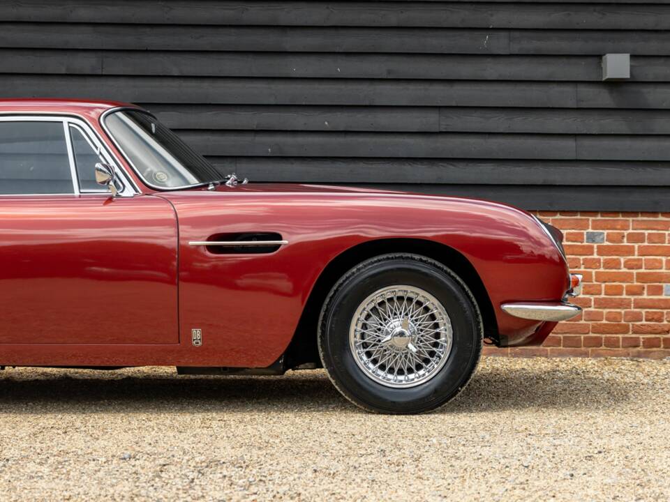 Bild 17/50 von Aston Martin DB 6 Vantage (1969)