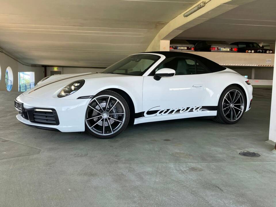 Image 3/22 de Porsche 911 Carrera (2023)
