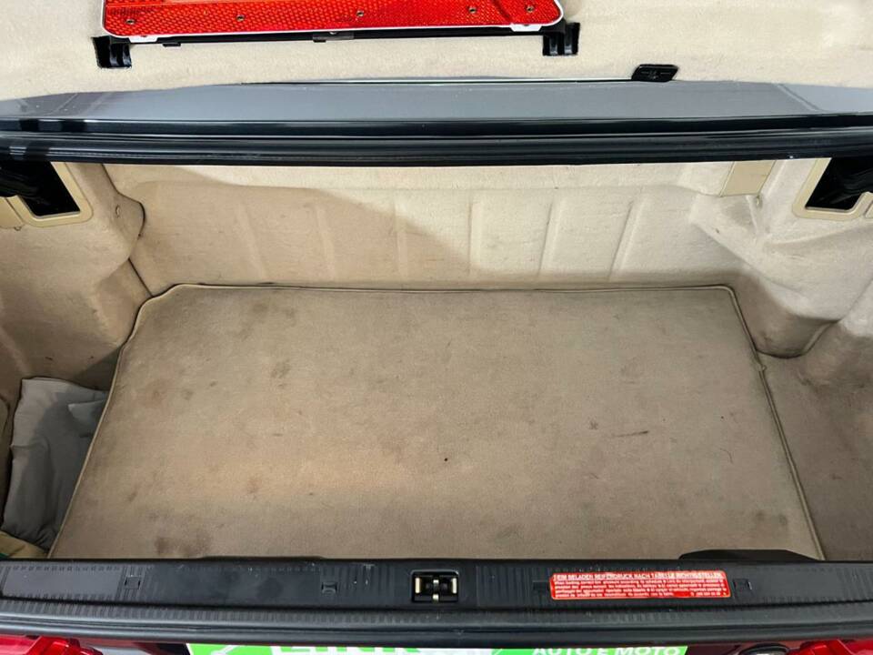 Image 37/48 of Mercedes-Benz 300 SL-24 (1992)