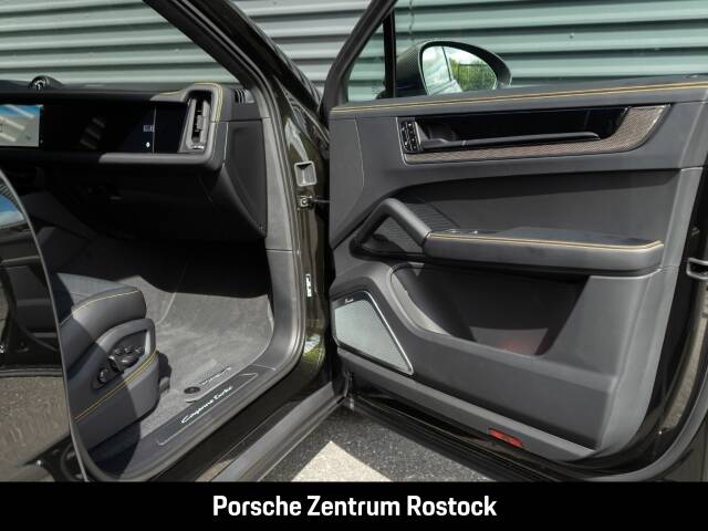 Obraz 20/33 pojazdu Porsche Cayenne Coupé Turbo S E-Hybrid (2026)