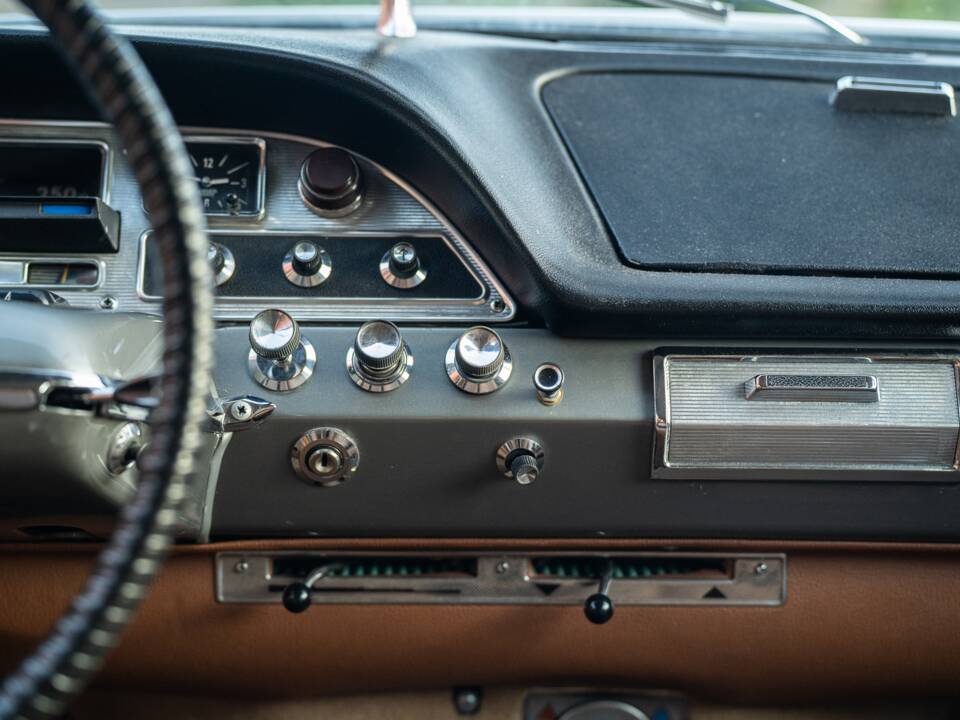 Image 31/44 of Citroën DS 21 (1968)