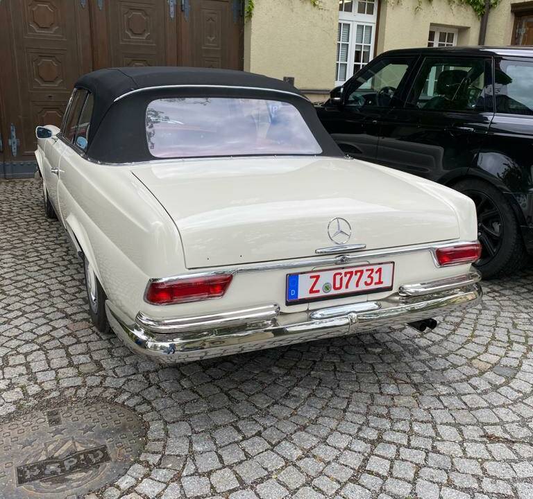 Bild 54/77 von Mercedes-Benz 250 SE (1966)