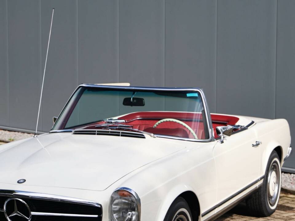 Image 7/14 of Mercedes-Benz 280 SL (1969)