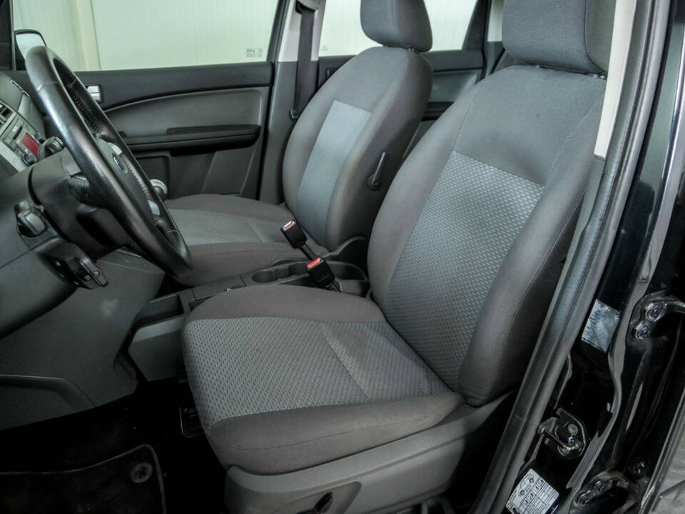 Image 22/34 de Ford Focus C-Max 1.8 (2007)