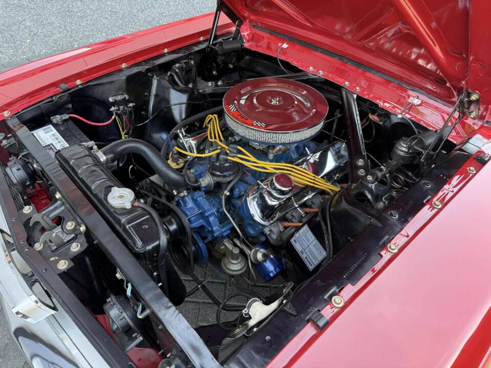 Image 32/50 de Ford Mustang 390 GTA (1966)