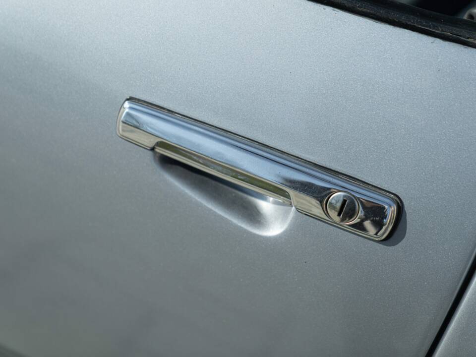 Immagine 29/50 di TVR S2 (1989)