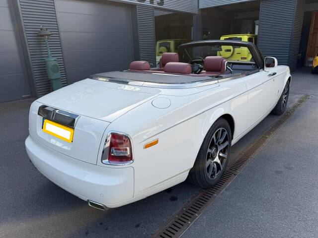 Imagen 9/33 de Rolls-Royce Phantom DHC (2009)