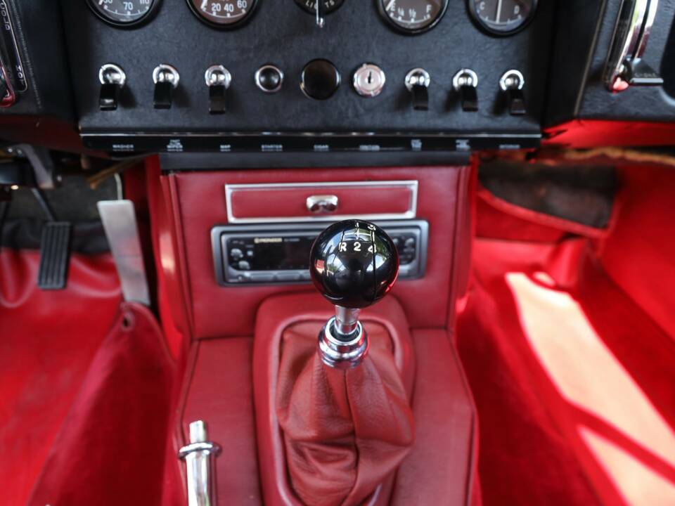 Imagen 20/50 de Jaguar E-Type 4.2 (1964)