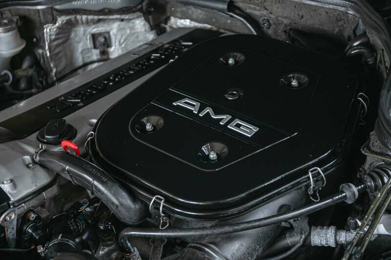 Image 25/43 of Mercedes-Benz 300 CE 3.2 AMG (1990)