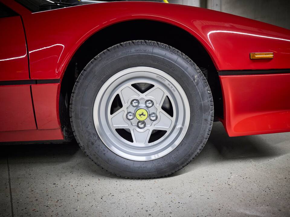 Image 29/100 of Ferrari 308 GTB Quattrovalvole (1983)