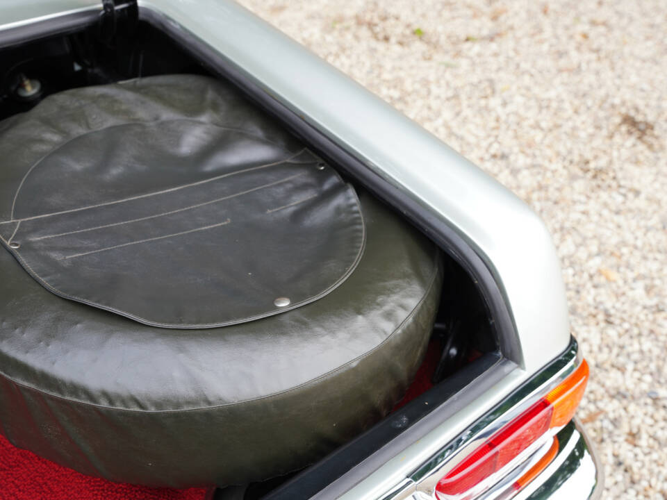 Image 26/50 of Mercedes-Benz 280 SL (1969)